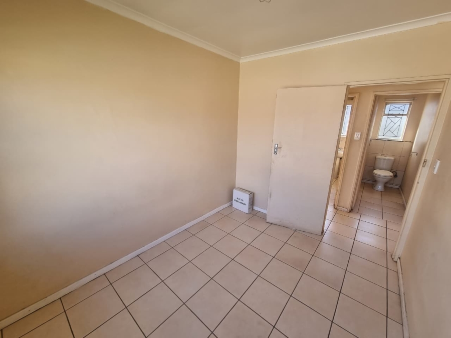 To Let 3 Bedroom Property for Rent in Devon Park Village Western Cape